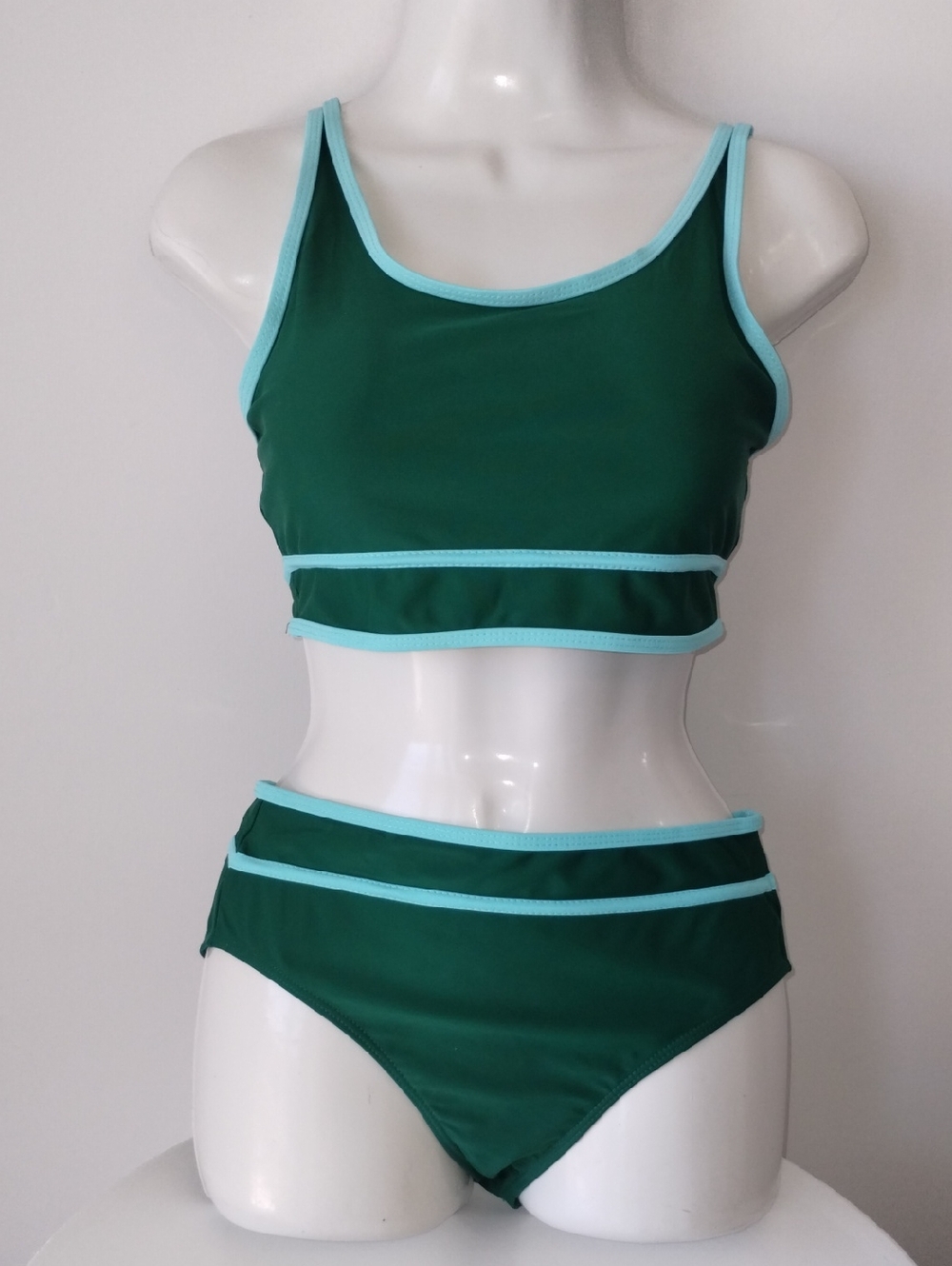 Women's Green Contrast-Trim Two-Piece Swim Set